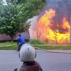 Heboh Orang dengan Gangguan Jiwa(ODGJ) Bakar Rumah di Ulak Surung