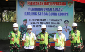 Panglima Kodam II Sriwijaya, Mayjen TNI Agus Suhardi Lakukan peletakkan batu pertama pembangunan Gedung serbaguna Kompi LubukLinggau