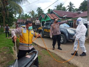 Giliran Puskesmas Kena Semprot Polisi Upaya Melawan Covid-19