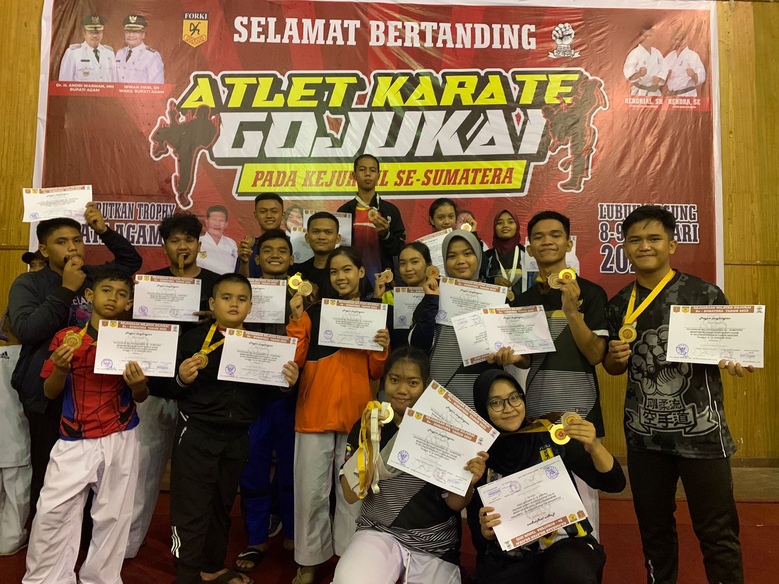 Atlit KONI MURA Berjaya diKejuaraan Karate Se-Sumatra Piala Bupati Agam