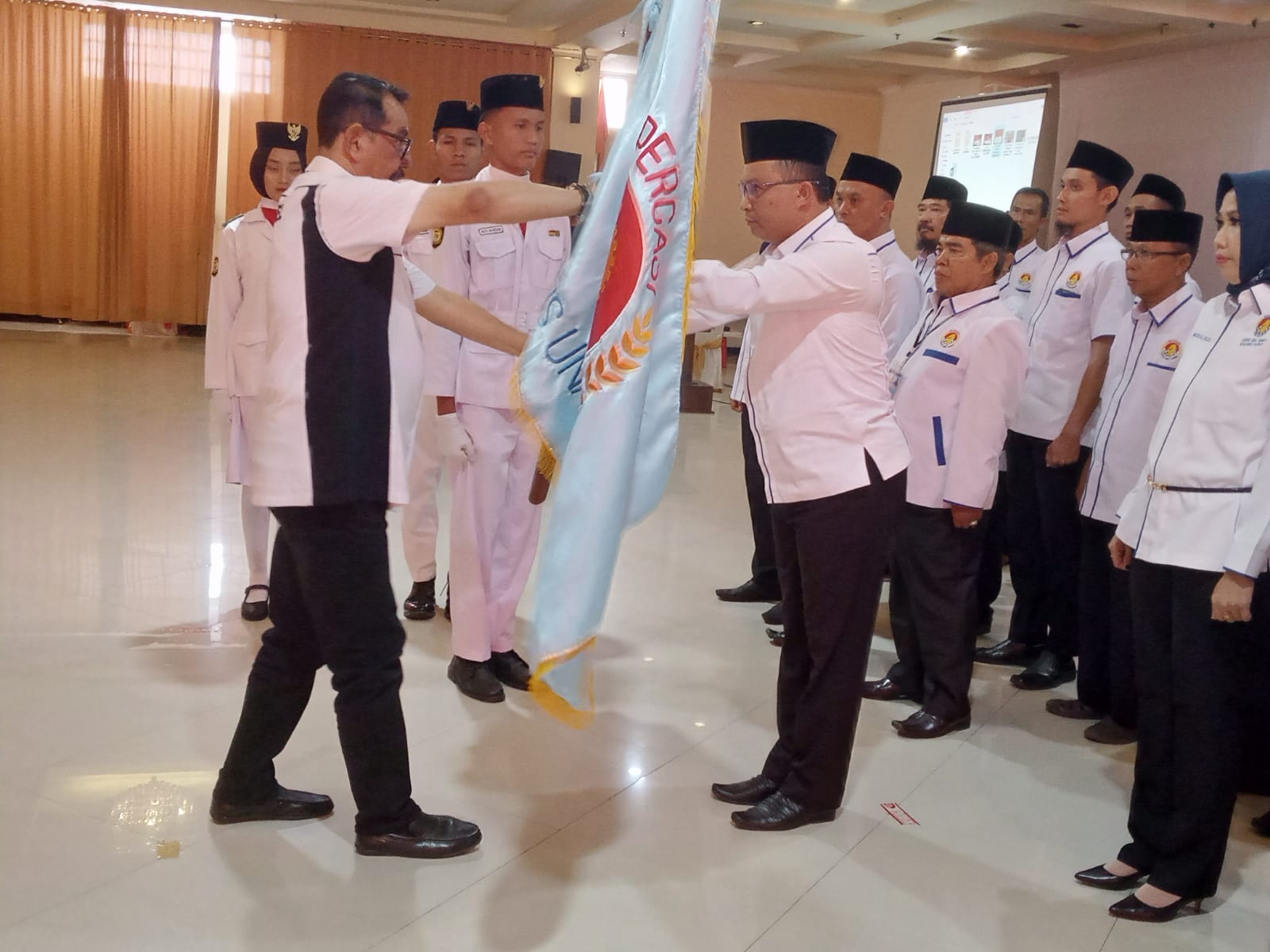 Ketua Percasi Musi Rawas 2022-2026 Benny Chandra Kibarkan Bendera Percasi Dengan Penuh Bangga