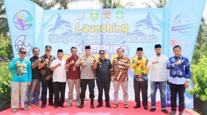Pj Wako Launching Kawasan Kampung Budi Daya Ikan Baung dan Penebaran 16 Ribu Ekor Bibit Jelawat