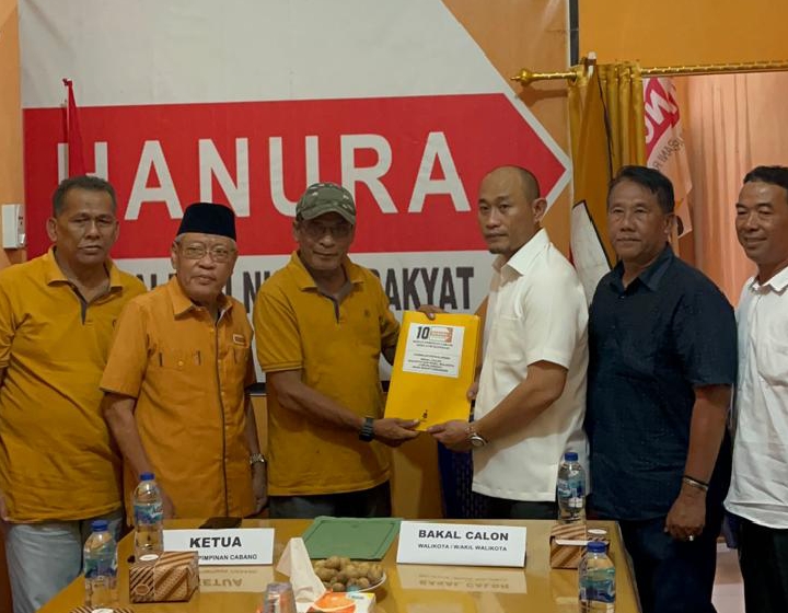 Siap Lahir Batin Maju Pilwako Lubuklinggau H.Rachmat Hidayat Ambil Formulir di Partai Hanura