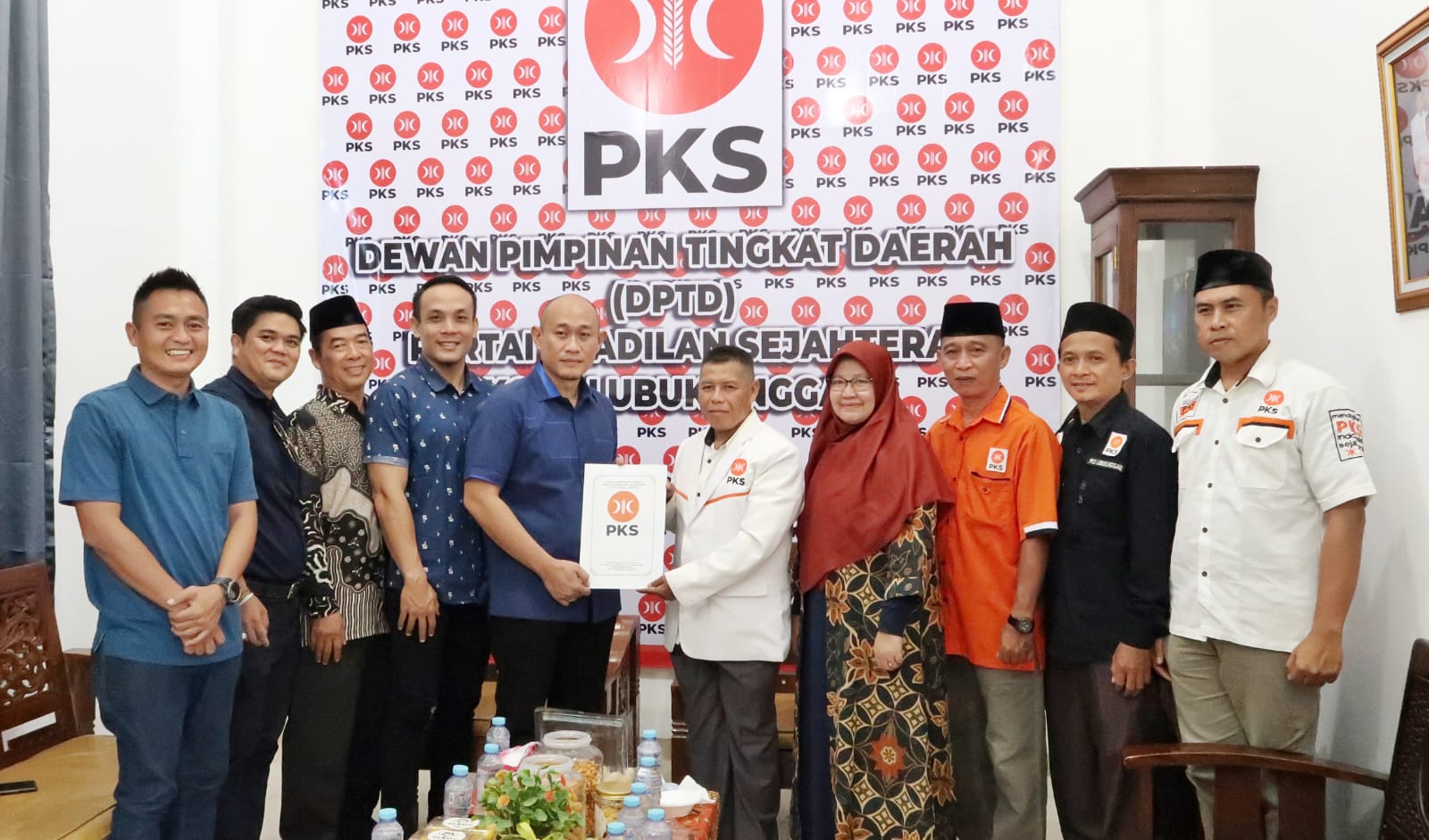 Masih Jadi yang Pertama, Yoppy Karim Ambil Formulir Pendaftaran Bacalon Walikota Lubuk Linggau Dari PKS