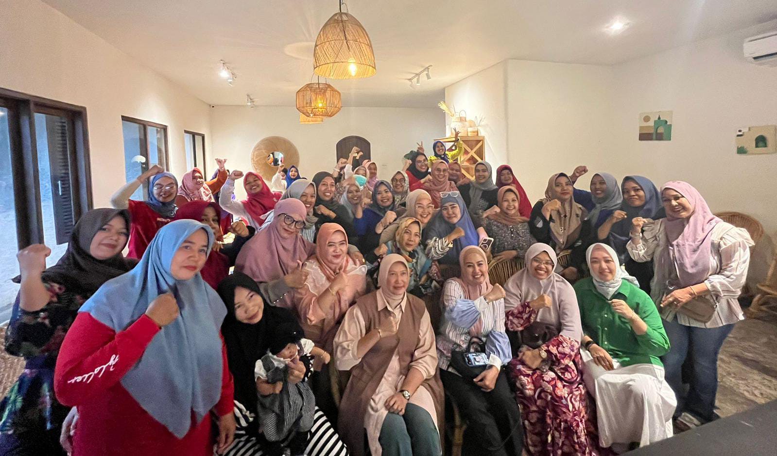 Komunitas Mak-Mak Bakulan Sepakat Menangkan YOK RUSTAM di Pilkada Lubuklinggau 2024
