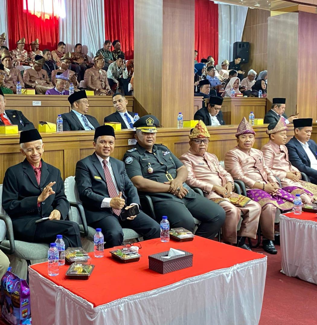Kasubbag Tata Usaha Wakili Kalapas Narkotika Kelas IIA Muara Beliti dalam Rapat Paripurna HUT ke-82 Kabupaten Musi Rawas