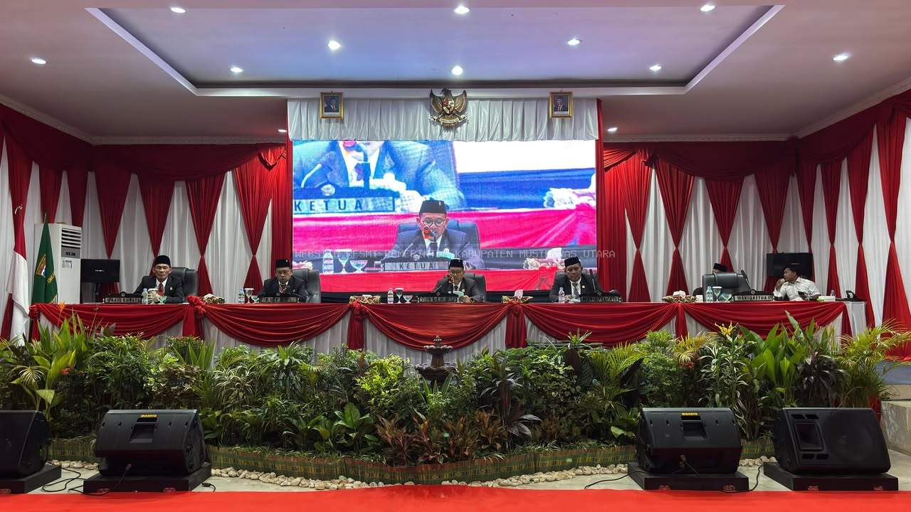 Bupati dan Wakil Bupati Musi Rawas Utara Hadiri Rapat Paripurna Mendengarkan Pidato Kenegaraan di DPRD Musi Rawas Utara