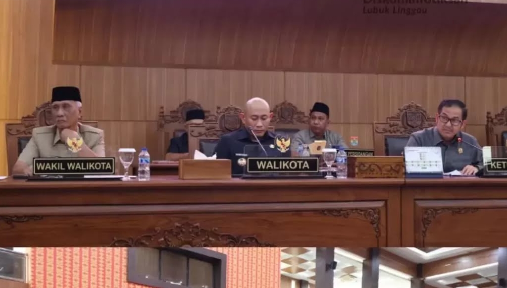 DPRD Lubuklinggau Gelar Paripurna Jawaban Eksekutif: Wali Kota Tegaskan Komitmen Perubahan APBD 2025 yang Lebih Pro-Rakyat