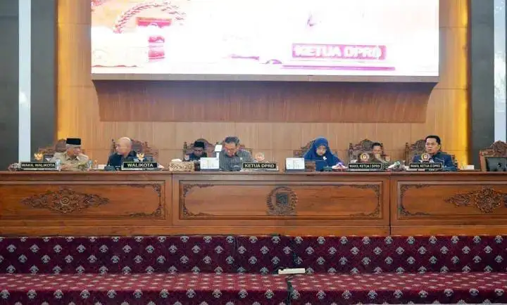 DPRD Lubuk Linggau Terima Penyampaian Raperda RPJMD 2025–2029 dalam Rapat Paripurna