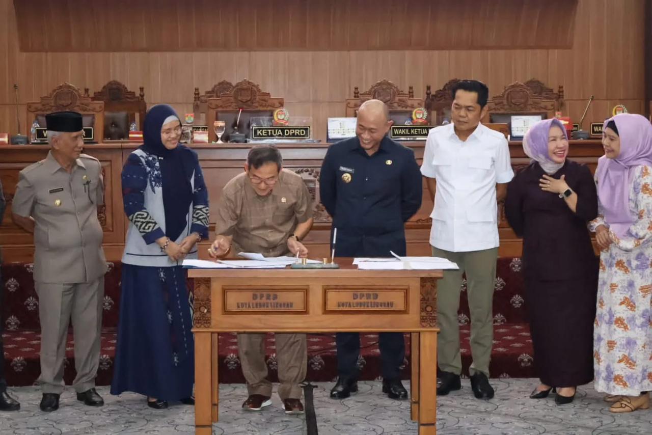 Rapat Paripurna DPRD Kota Lubuklinggau Dalam Rangka Penandatanganan Persetujuan Bersama KUA-PPAS APBD 2026